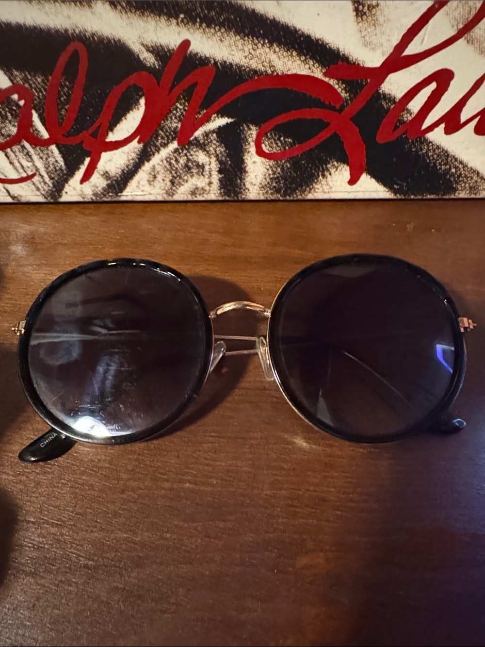 Round Black Sunglasses with Gold Bridge - Classic Women’s Accessory